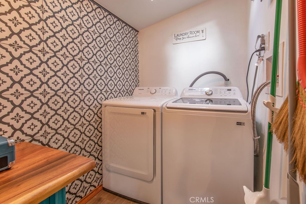 300 Los Angeles Avenue