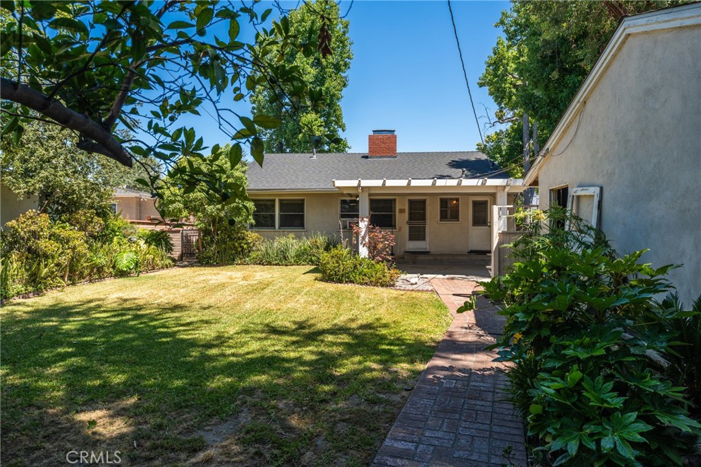 9844 Estrella Avenue