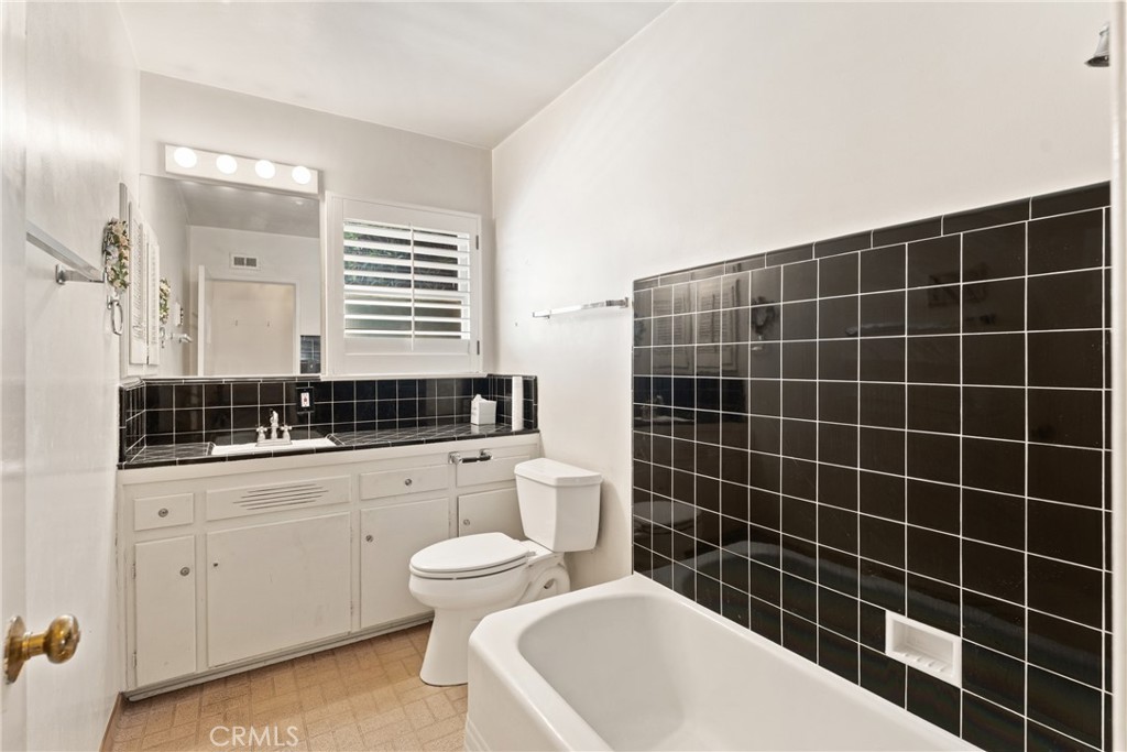 9844 Estrella Avenue