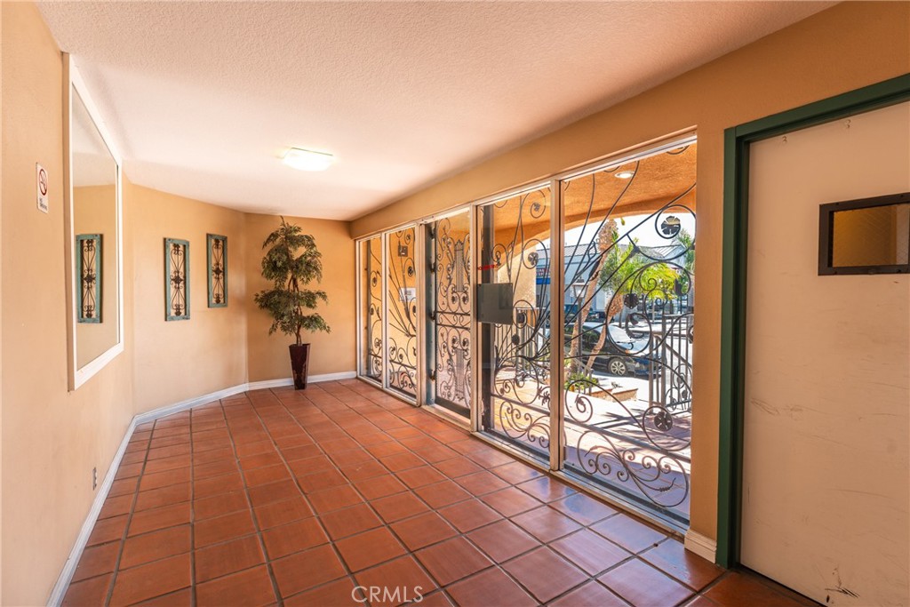 1207 Obispo Avenue 107