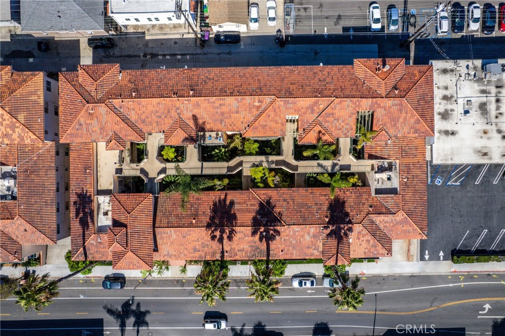 1207 Obispo Avenue 107