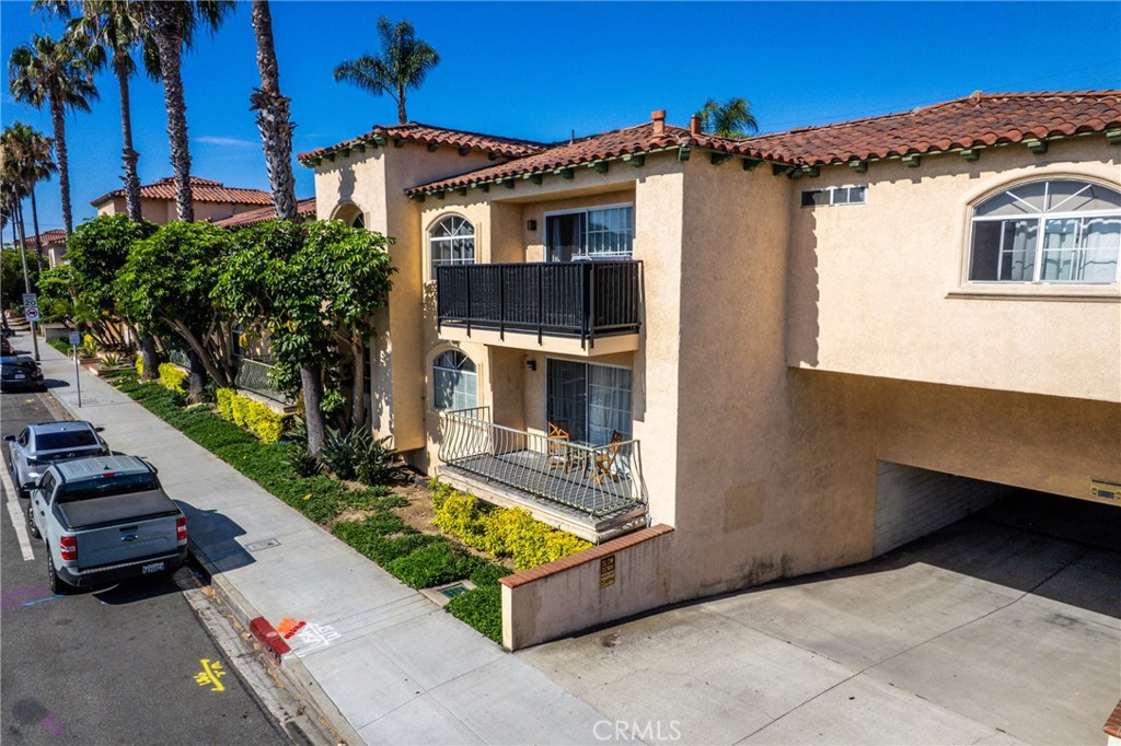 1207 Obispo Avenue 107