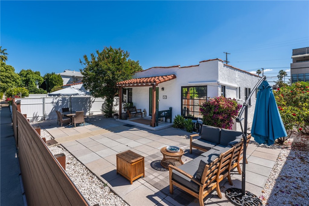 5512 Willowcrest