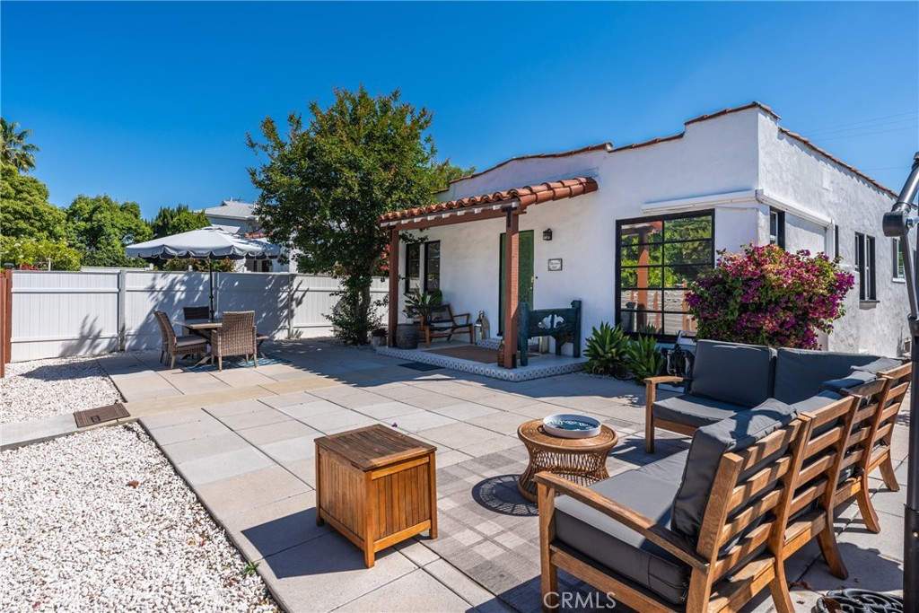 5512 Willowcrest