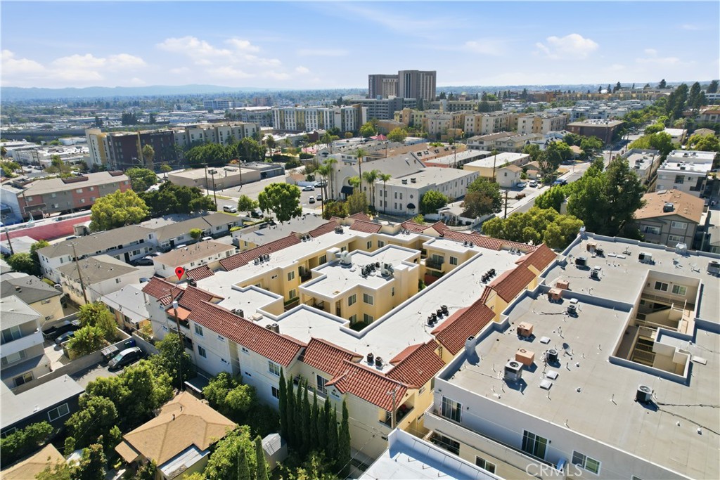 300 E Providencia 205