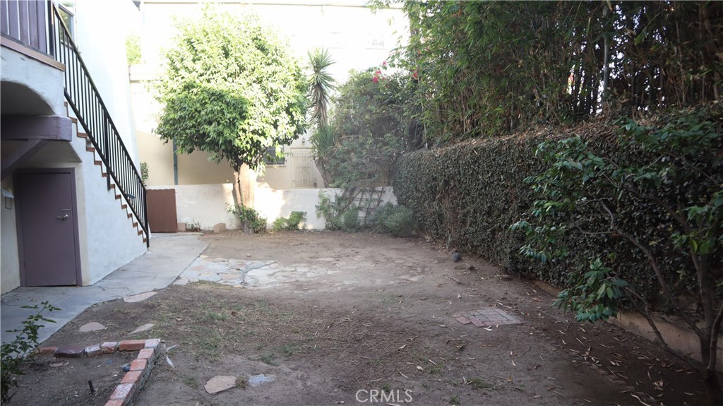 3434 Rowena Avenue