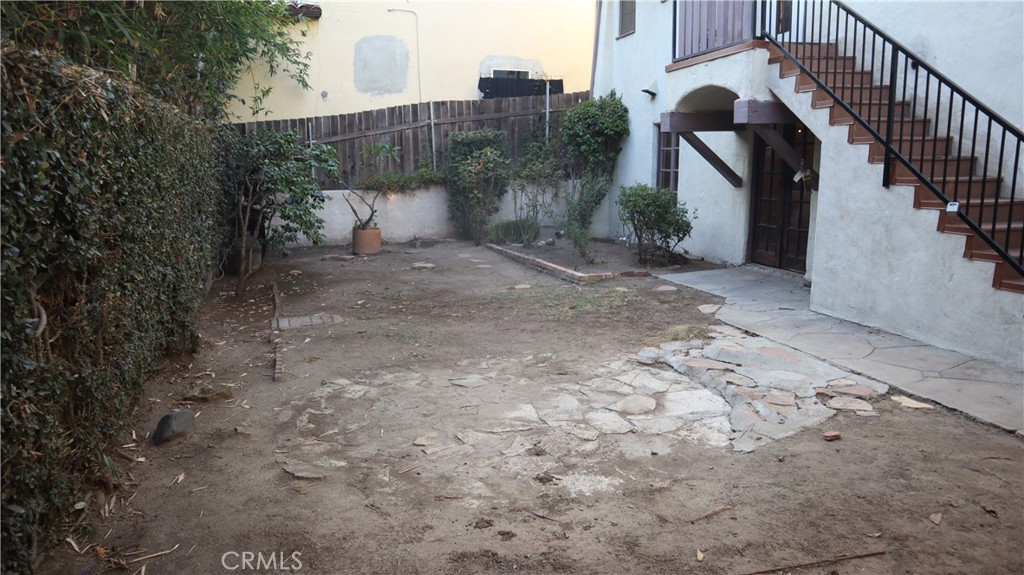 3434 Rowena Avenue