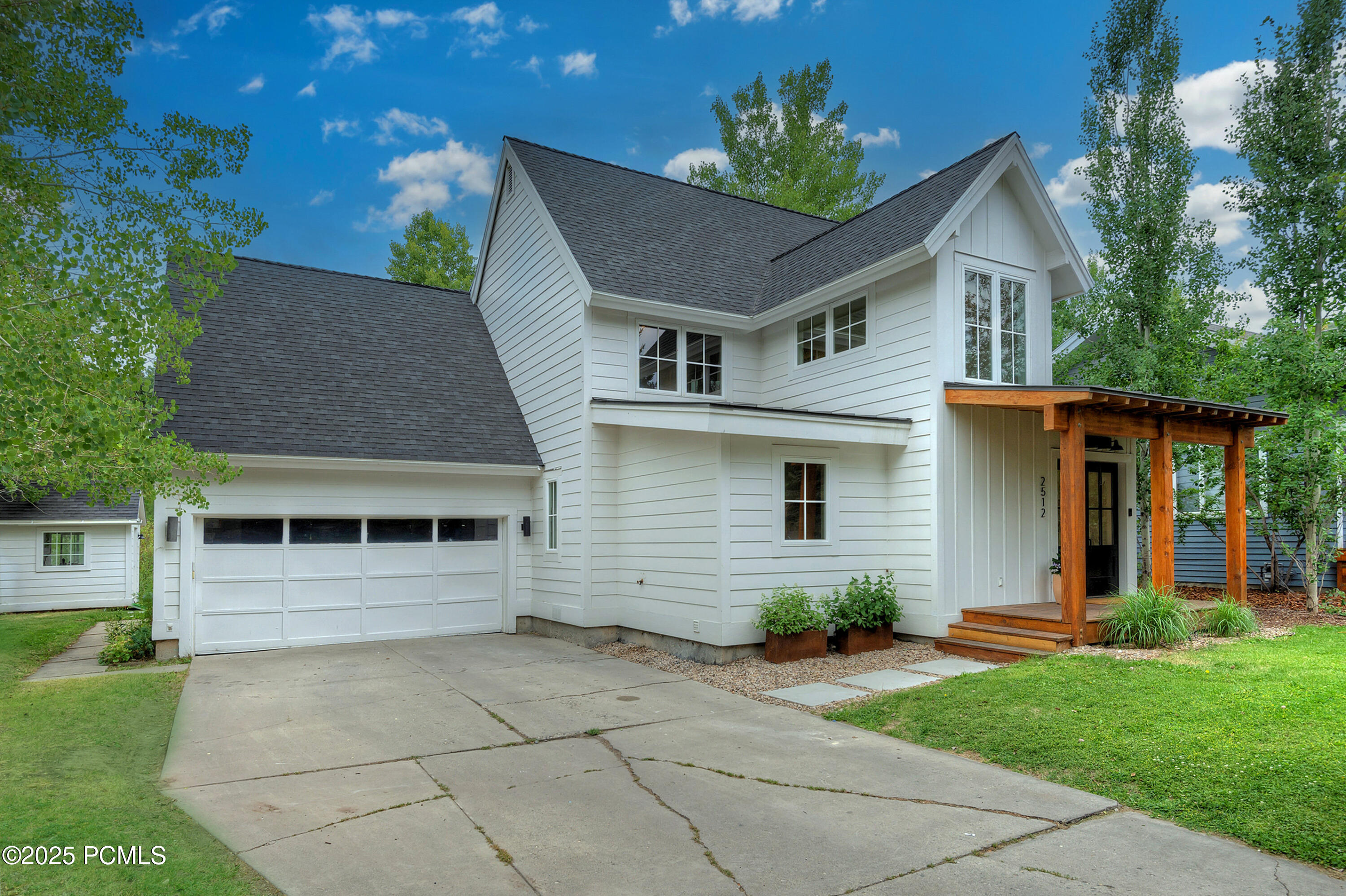 2512 Lily Langtree Court
