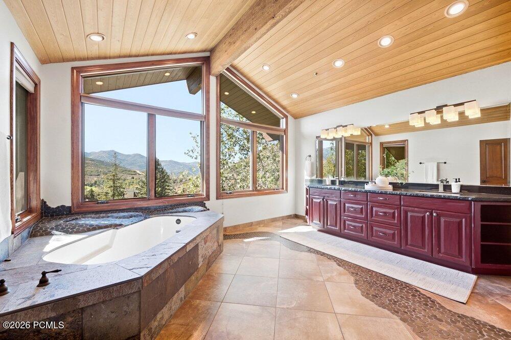 2555 Larkspur Drive