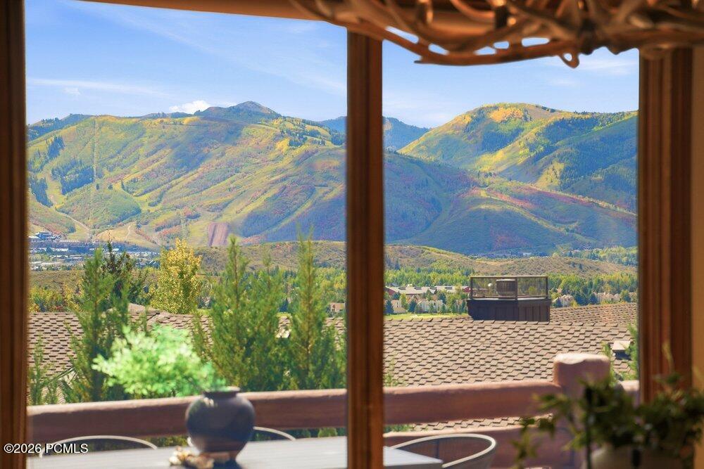 2555 Larkspur Drive