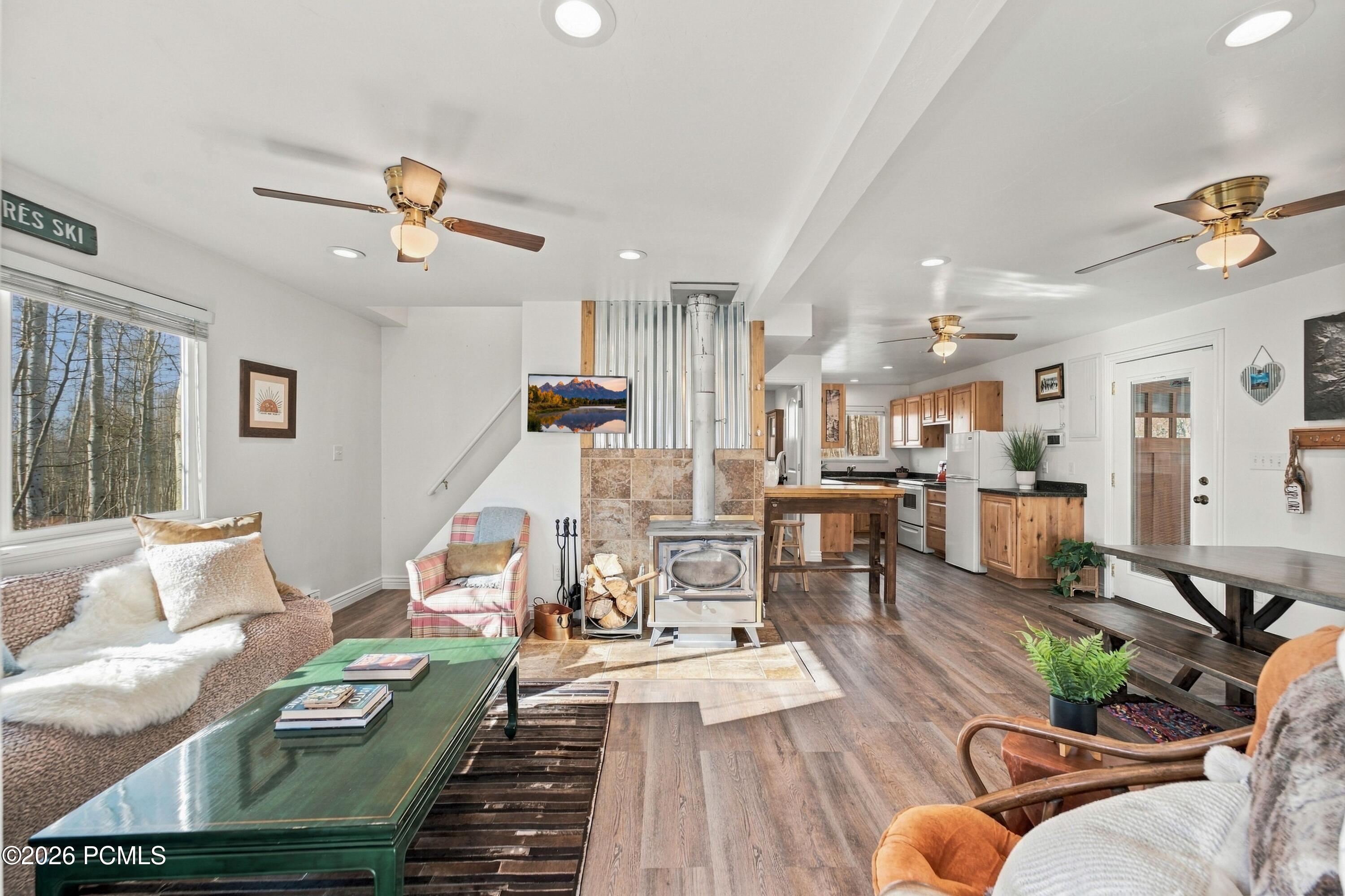 1548 W Lost Moose Lane