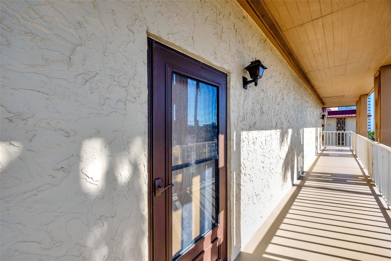 113 ISLAND WAY #241