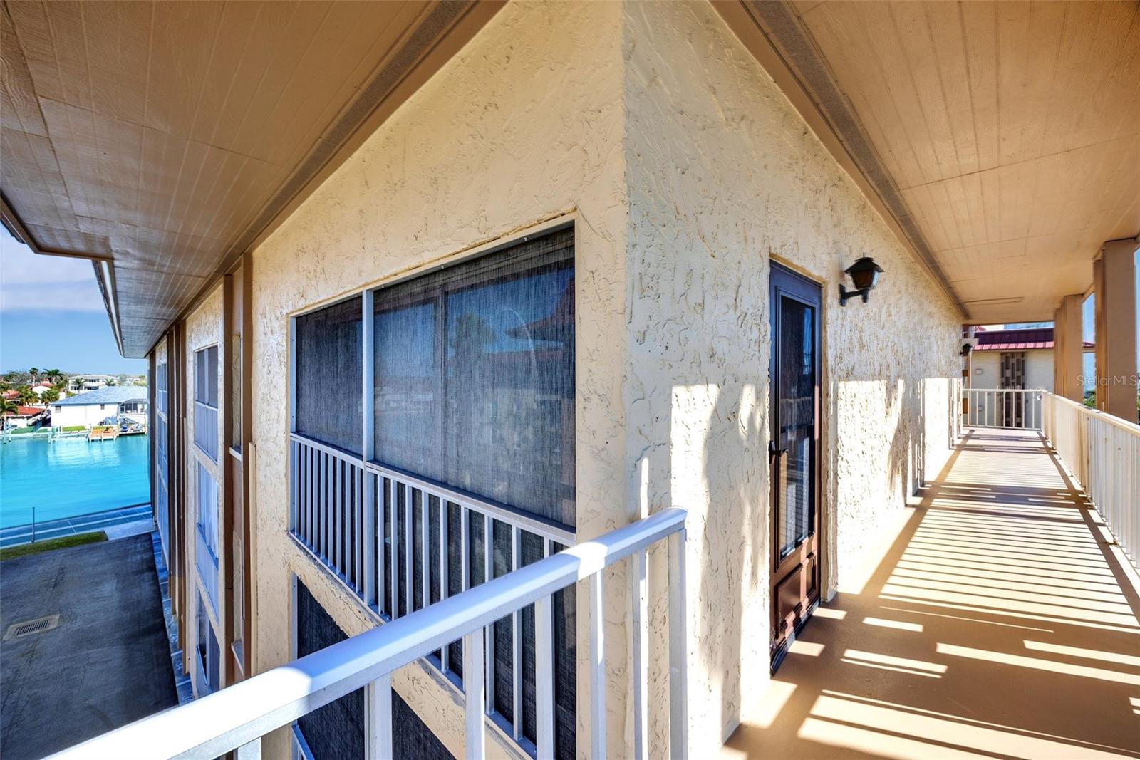 113 ISLAND WAY #241