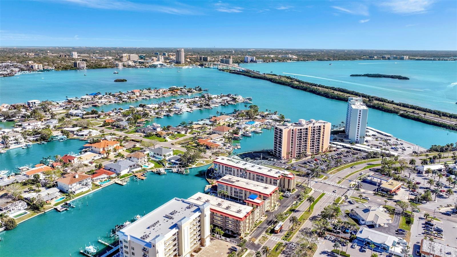 113 ISLAND WAY #241