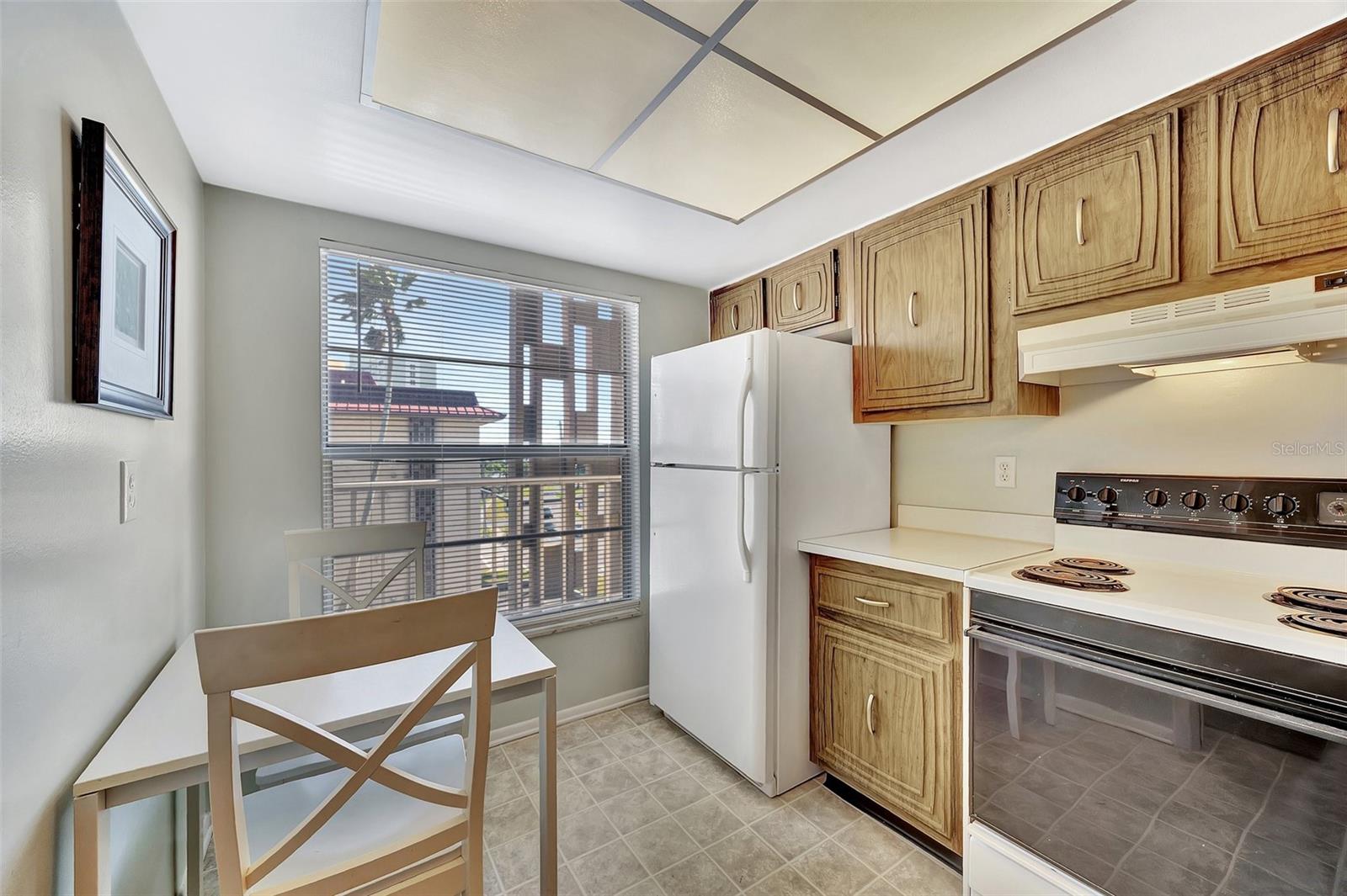 113 ISLAND WAY #241