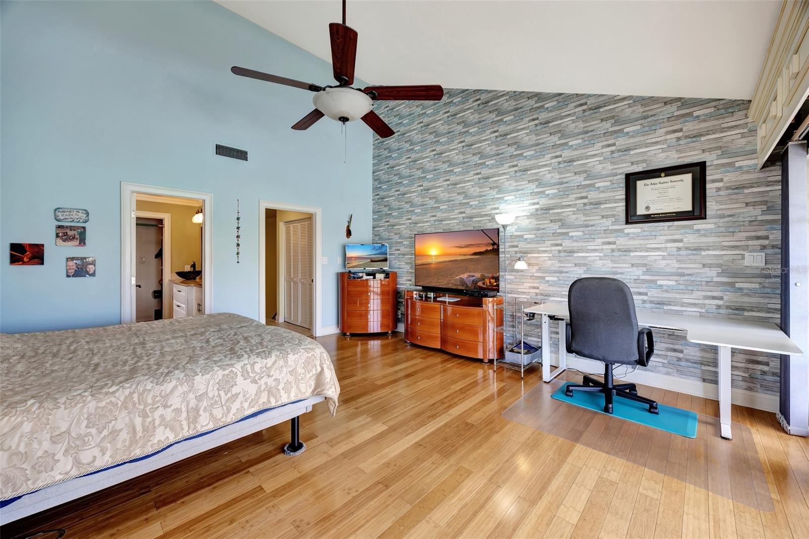234 DOLPHIN PT #1
