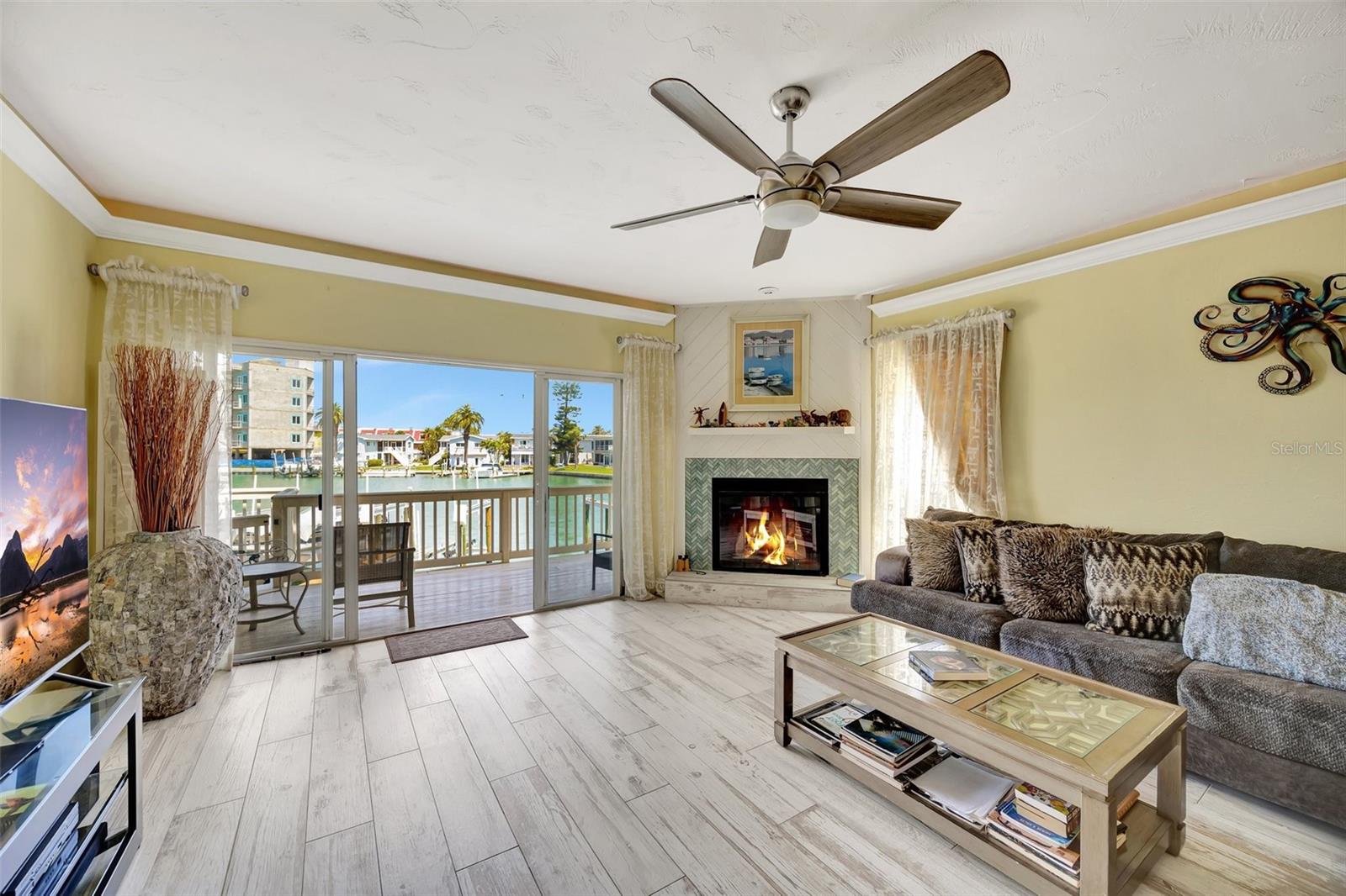 234 DOLPHIN PT #1