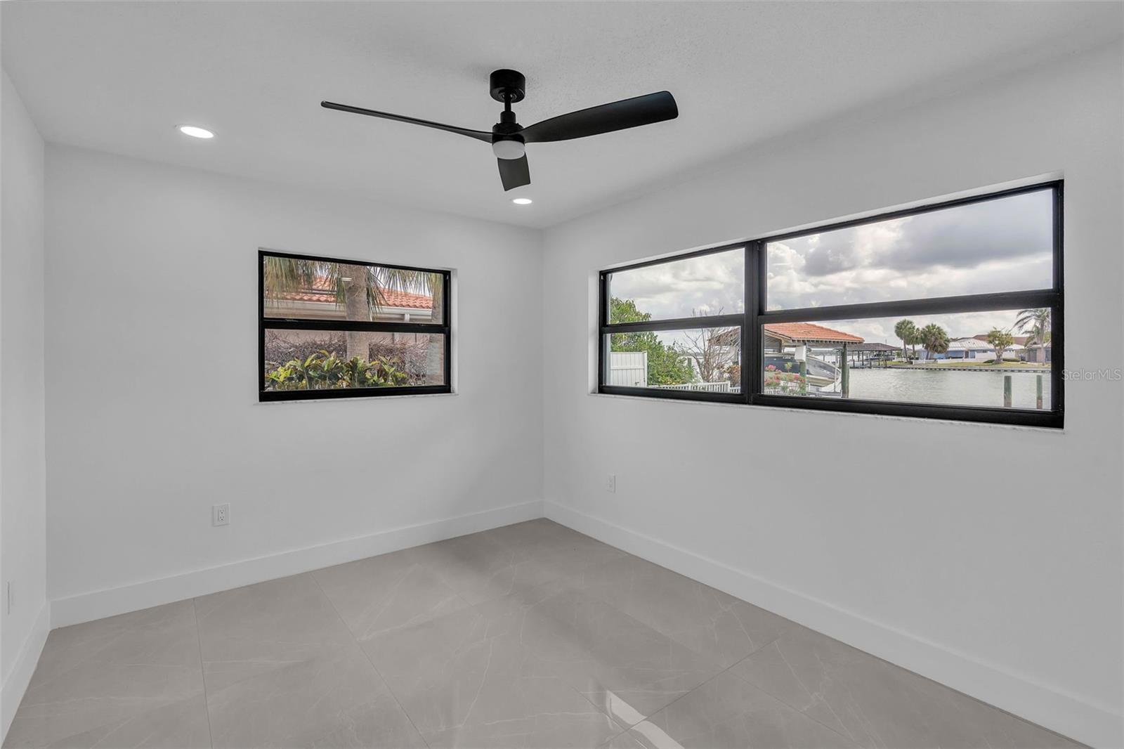 319 MIDWAY IS