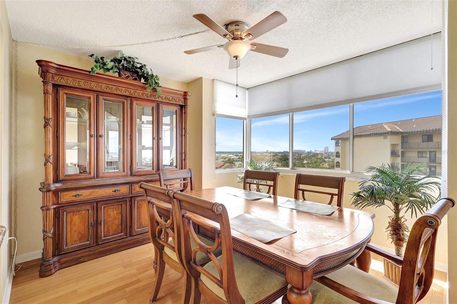 660 ISLAND WAY #708