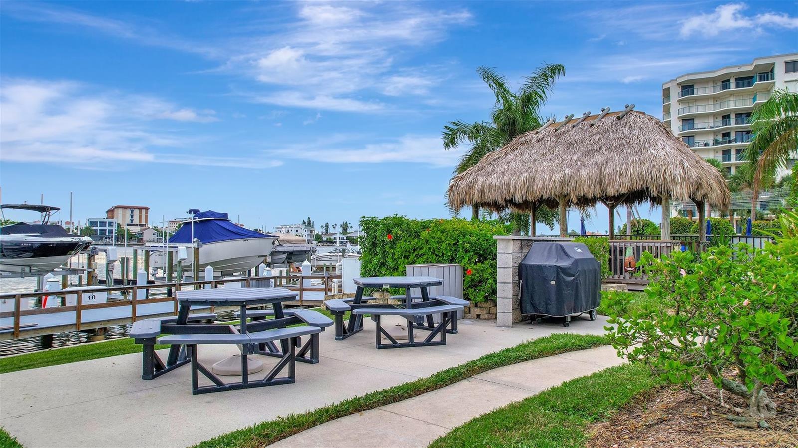 660 ISLAND WAY #708