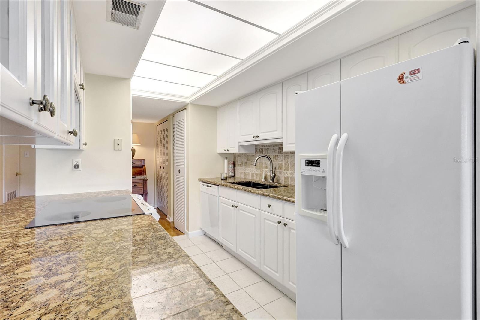 660 ISLAND WAY #708