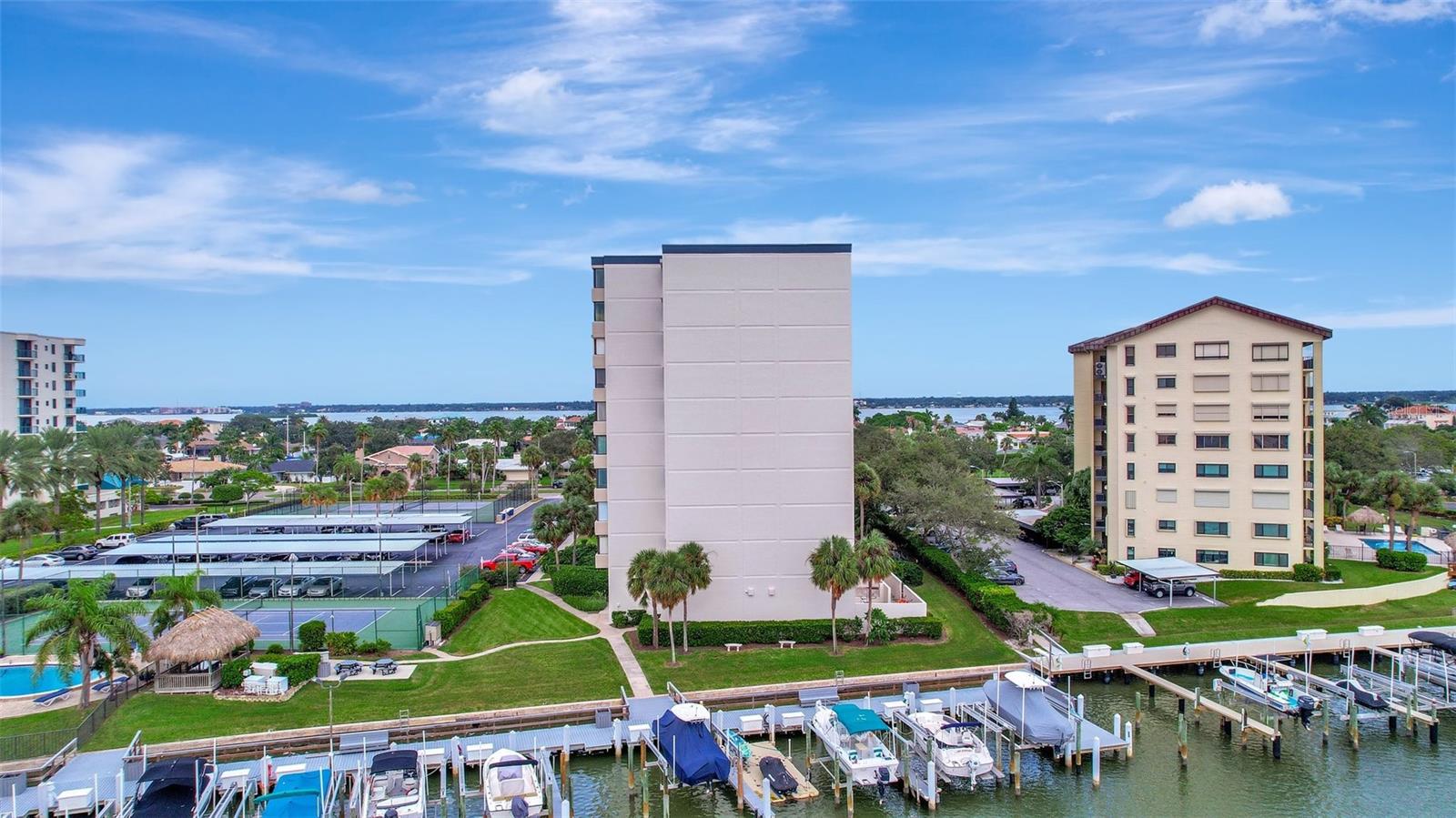 660 ISLAND WAY #708