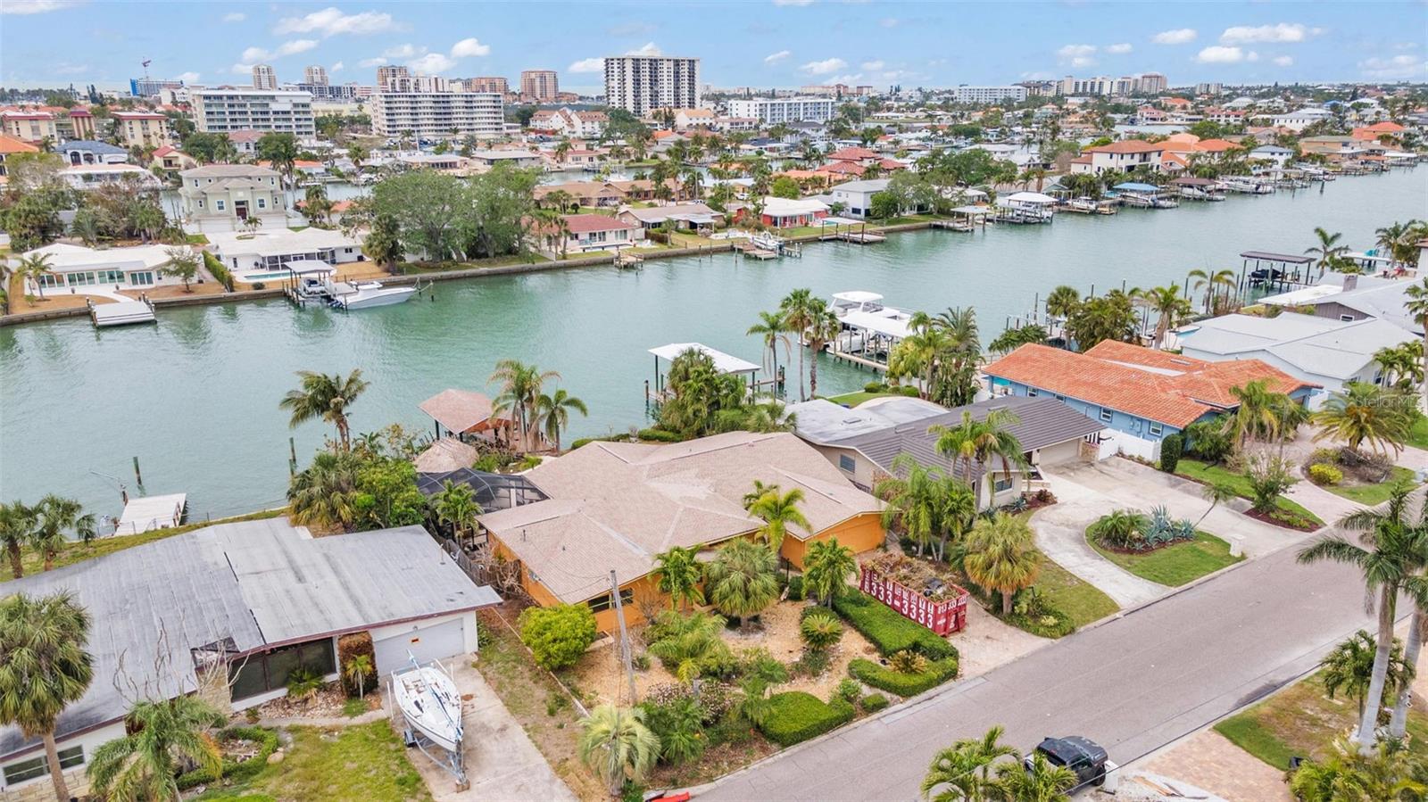 118 WINDWARD IS