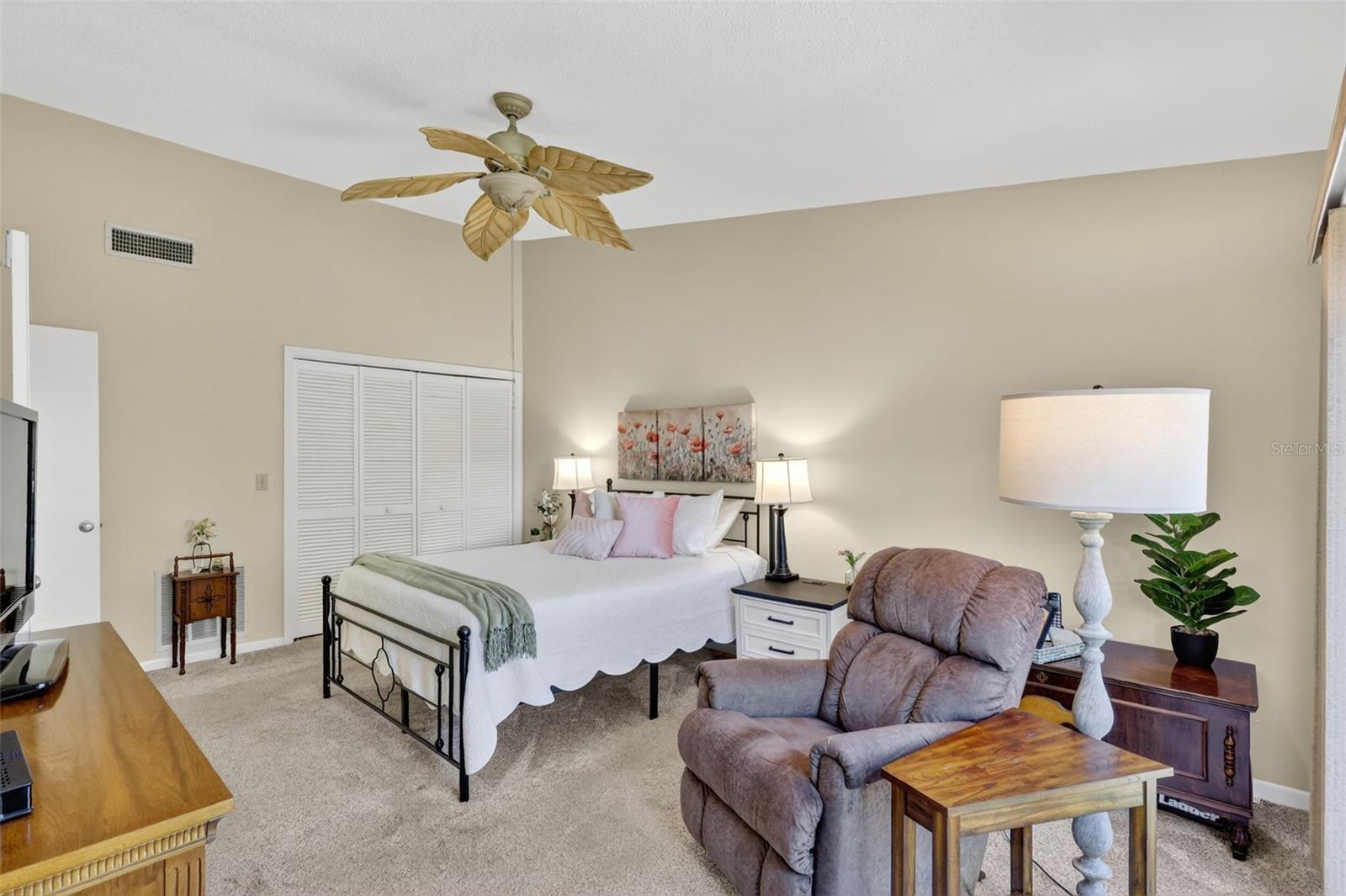 13300 INDIAN ROCKS RD #403