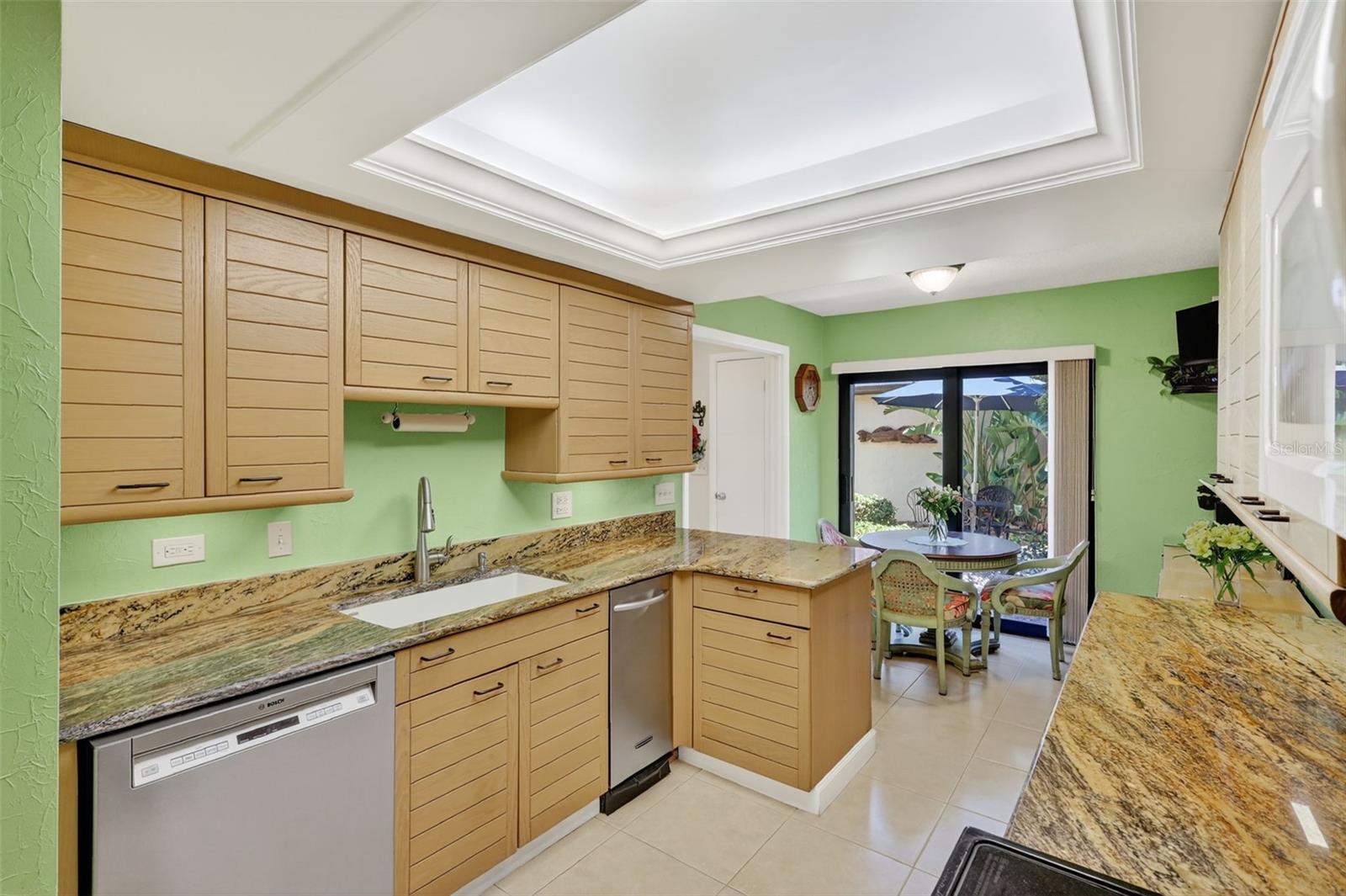 13300 INDIAN ROCKS RD #403