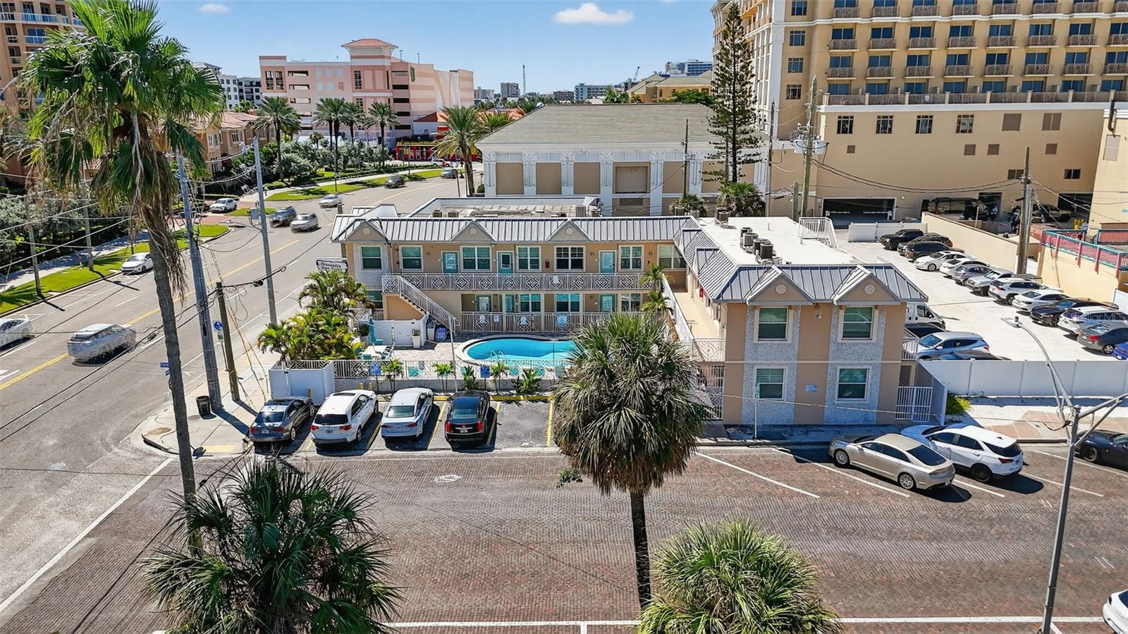 530 MANDALAY AVE #102