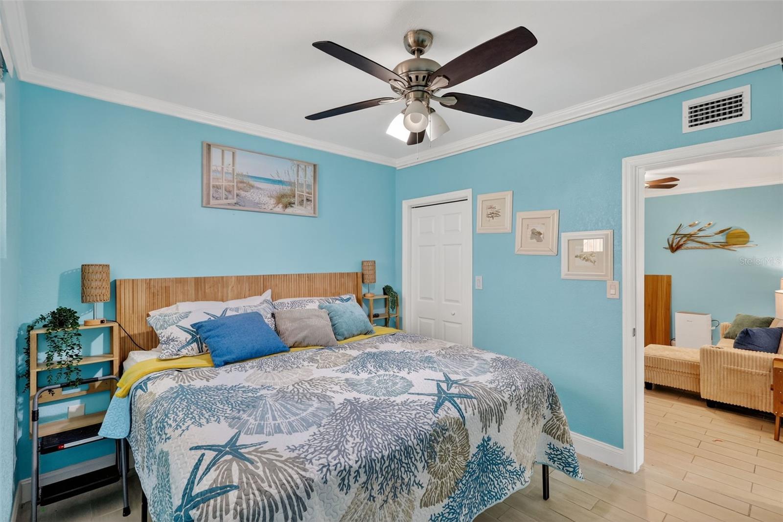 530 MANDALAY AVE #102