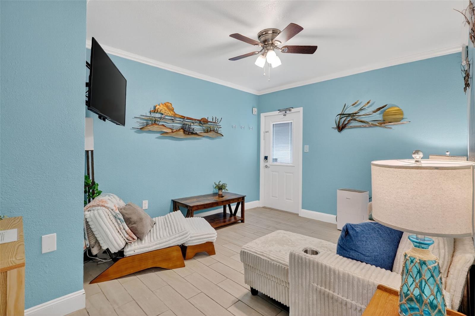 530 MANDALAY AVE #102