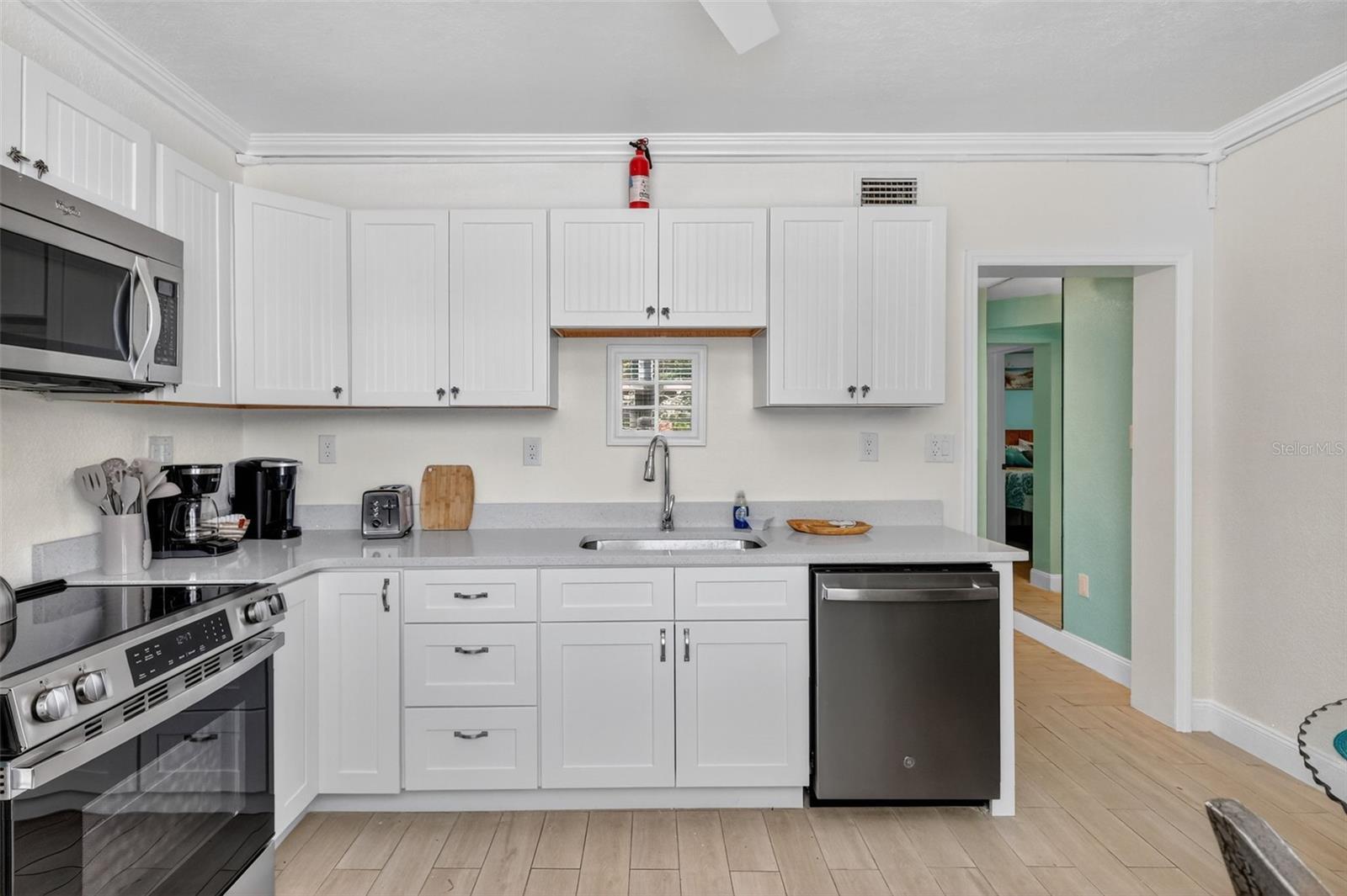 530 MANDALAY AVE #102