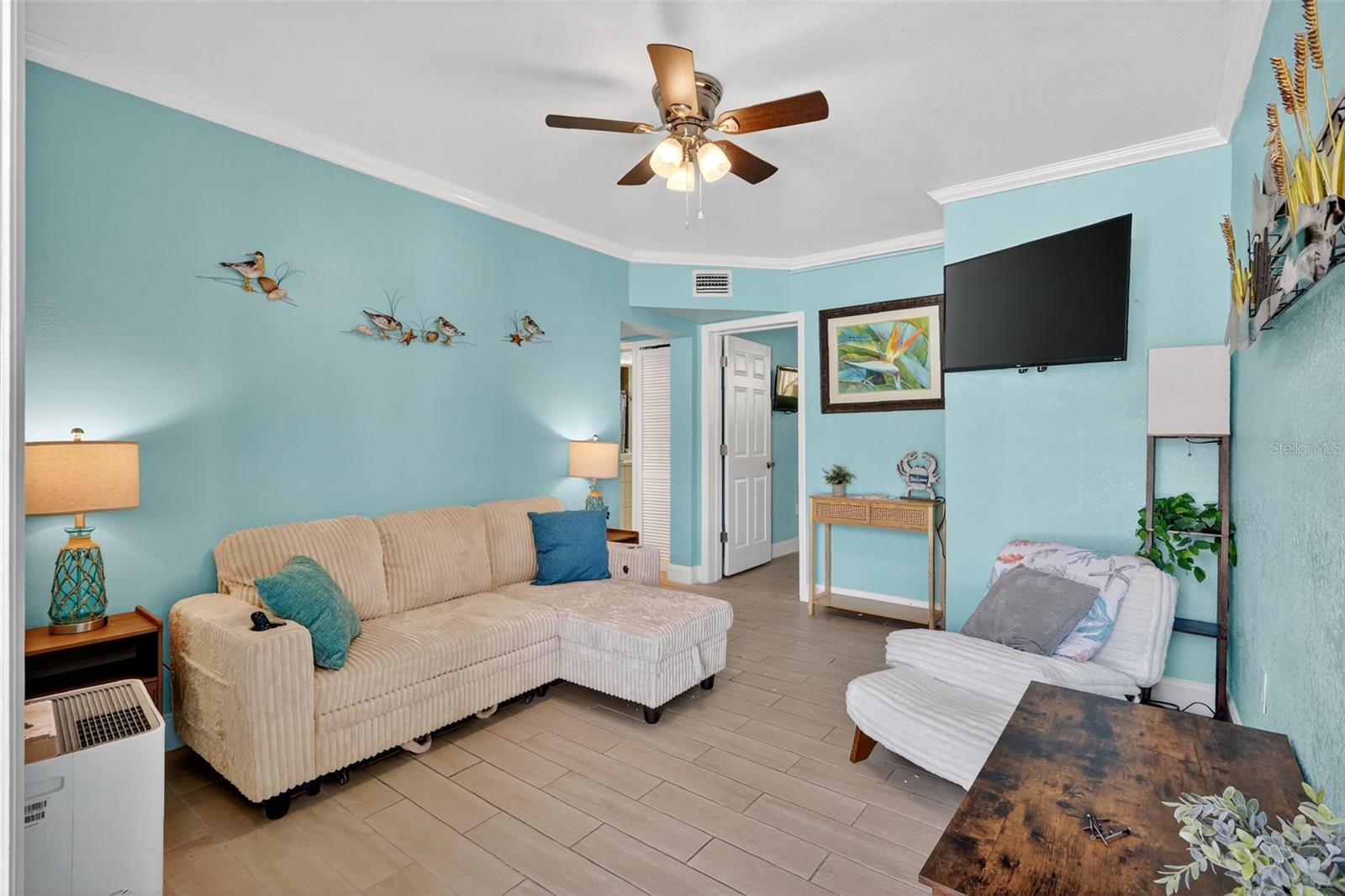 530 MANDALAY AVE #102