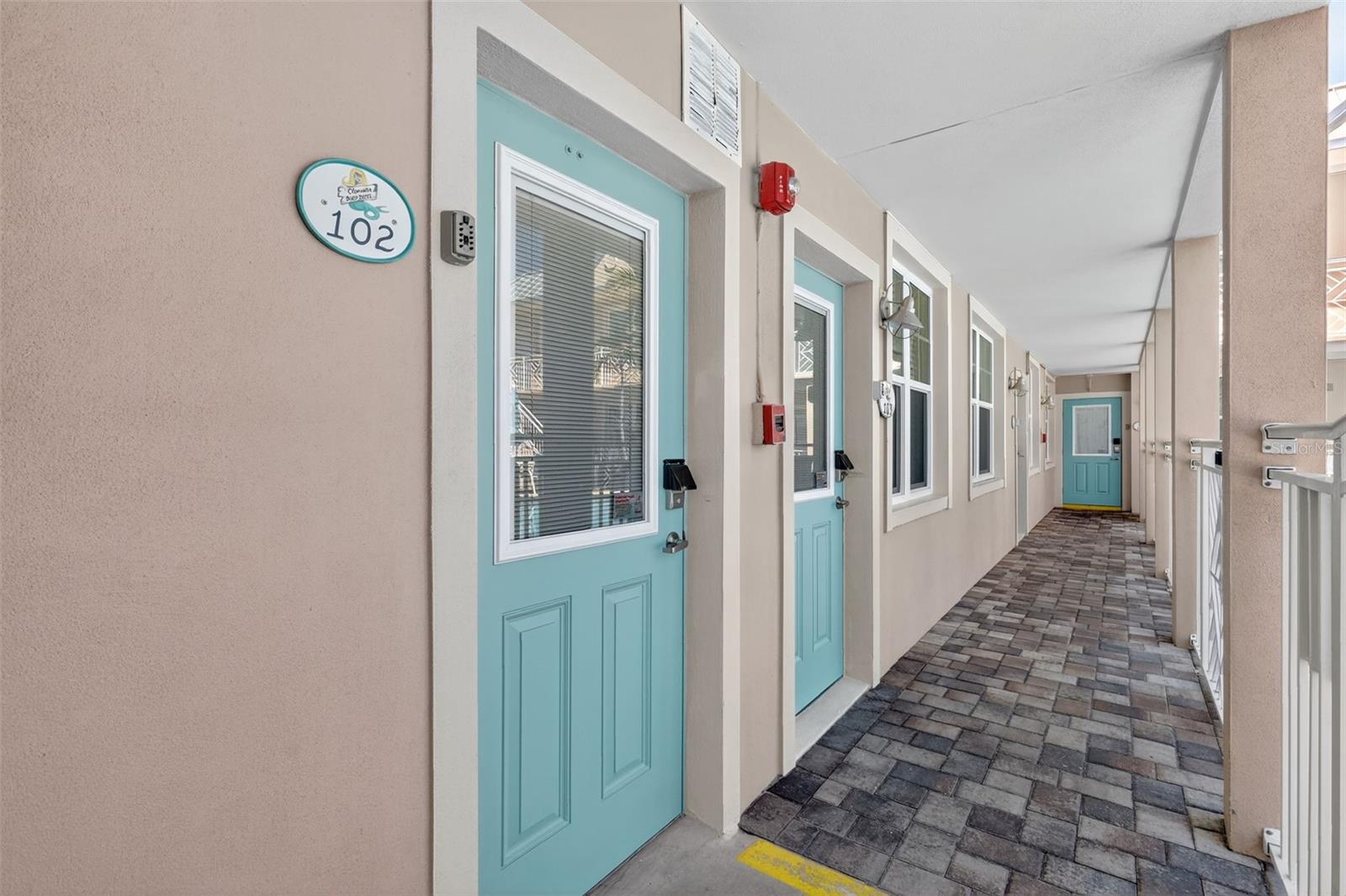 530 MANDALAY AVE #102