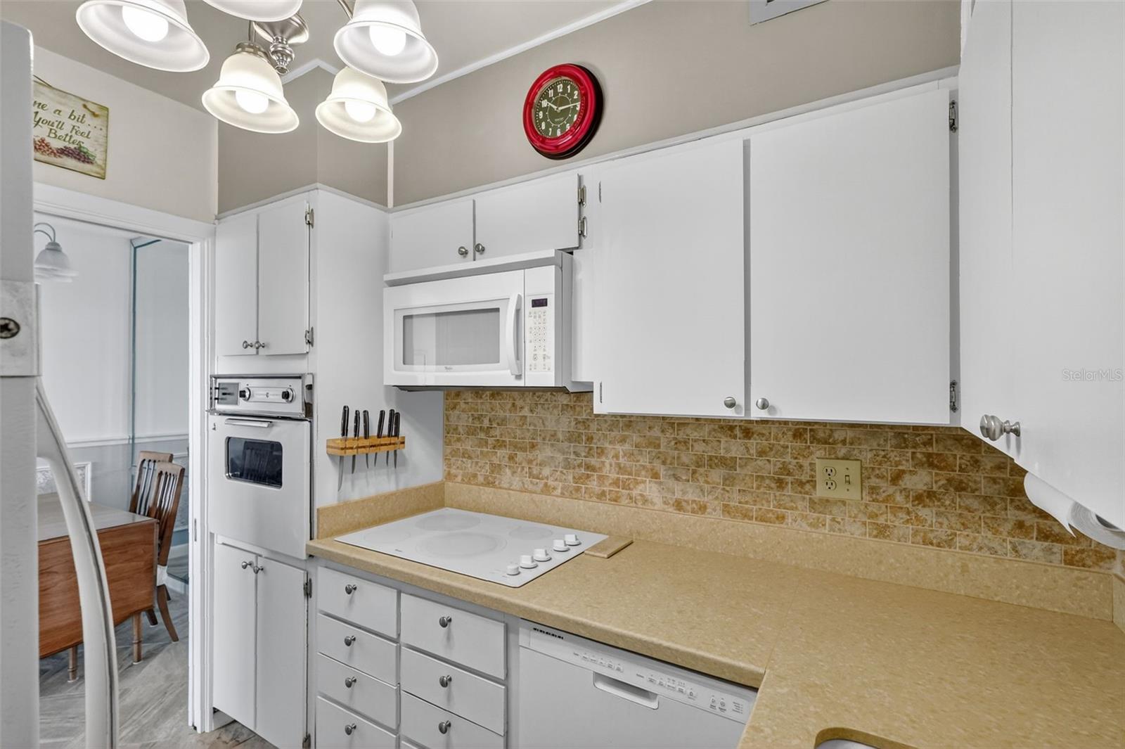 31 ISLAND WAY #408