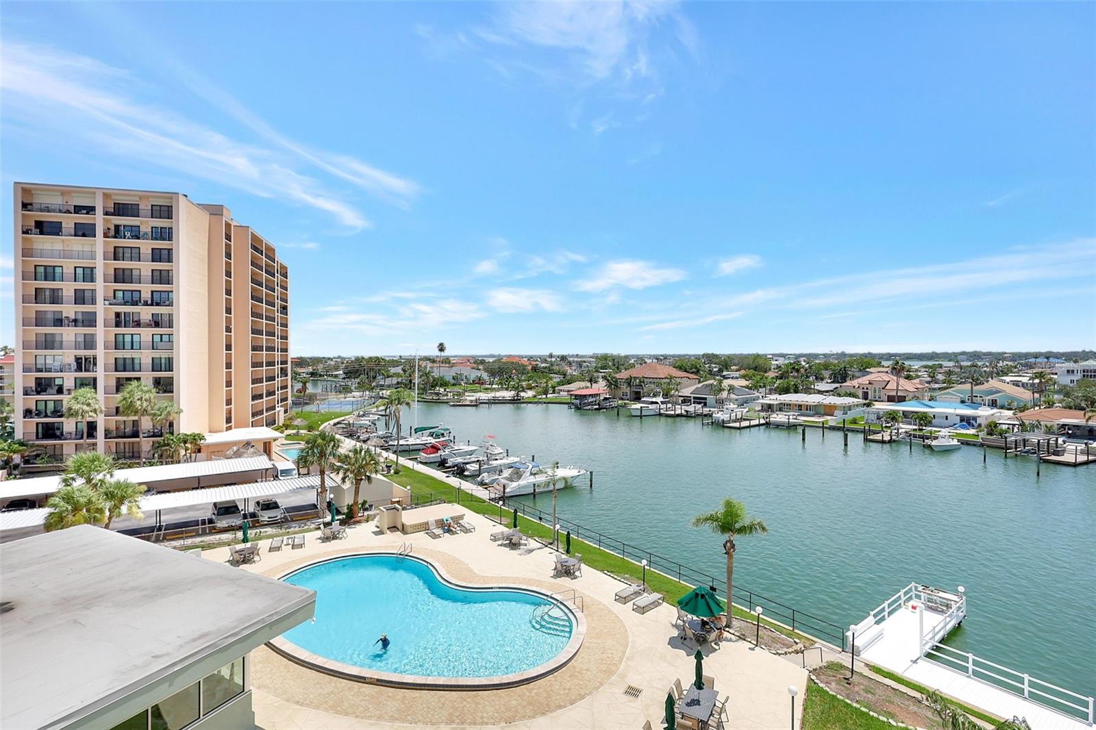 31 ISLAND WAY #408