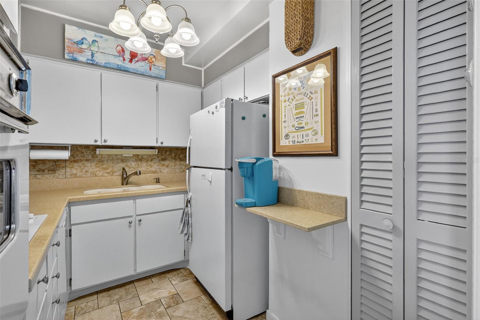 31 ISLAND WAY #408