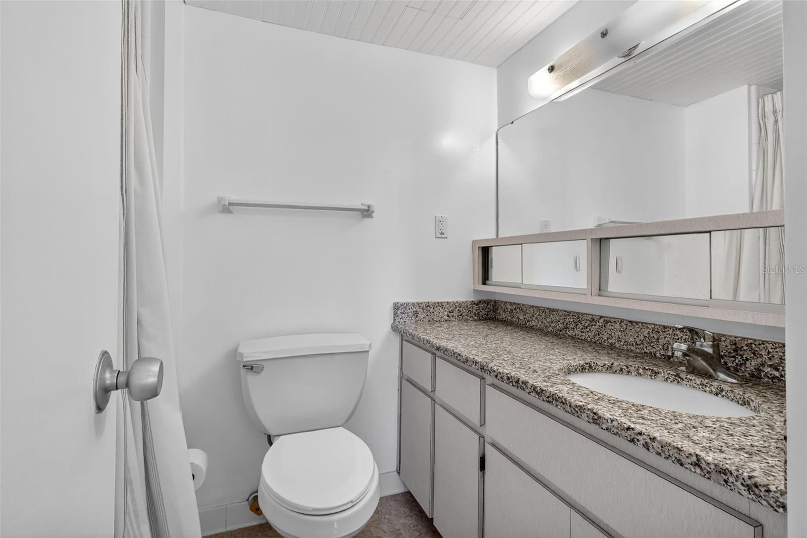 31 ISLAND WAY #408