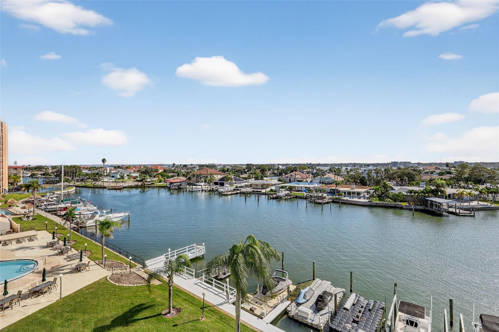 31 ISLAND WAY #408