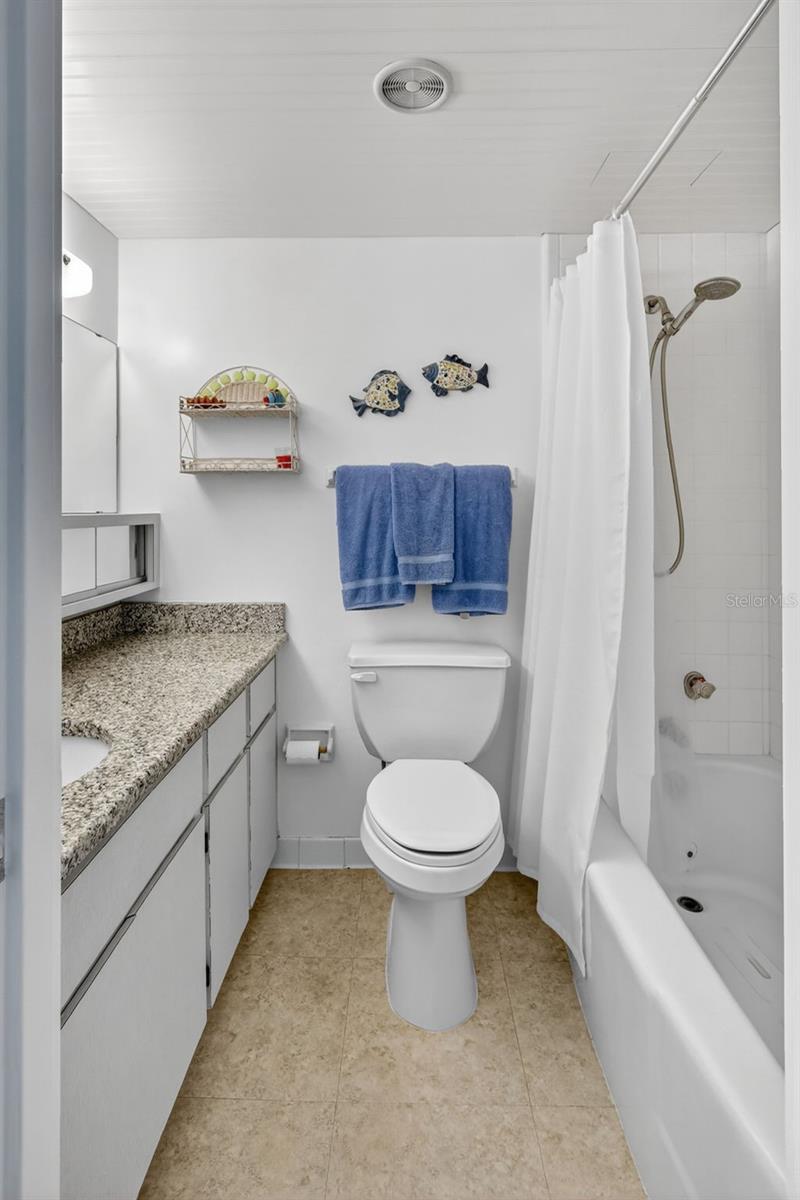 31 ISLAND WAY #408