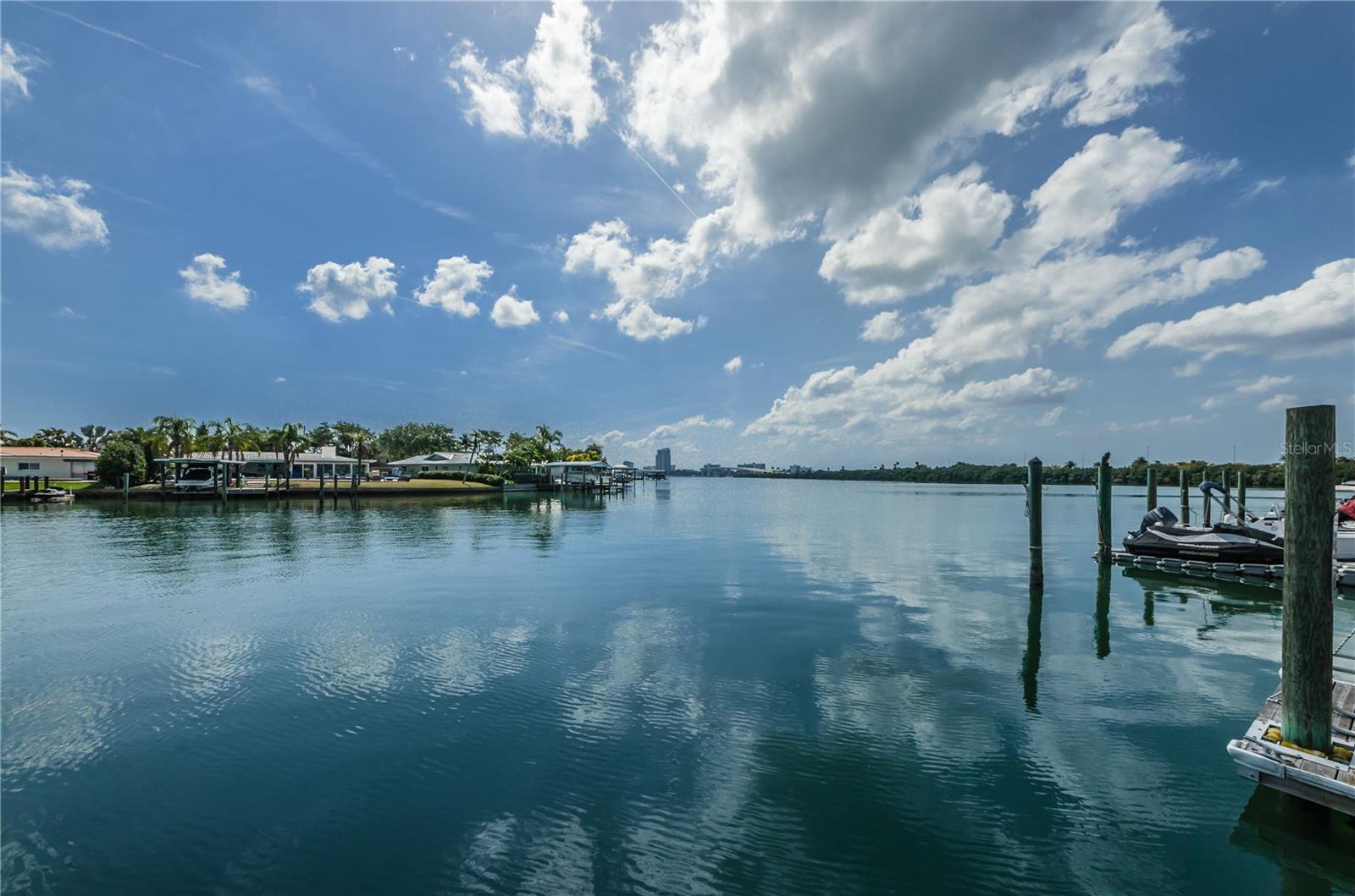 31 ISLAND WAY #408