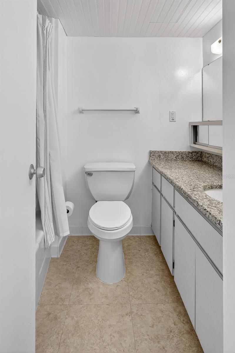 31 ISLAND WAY #408