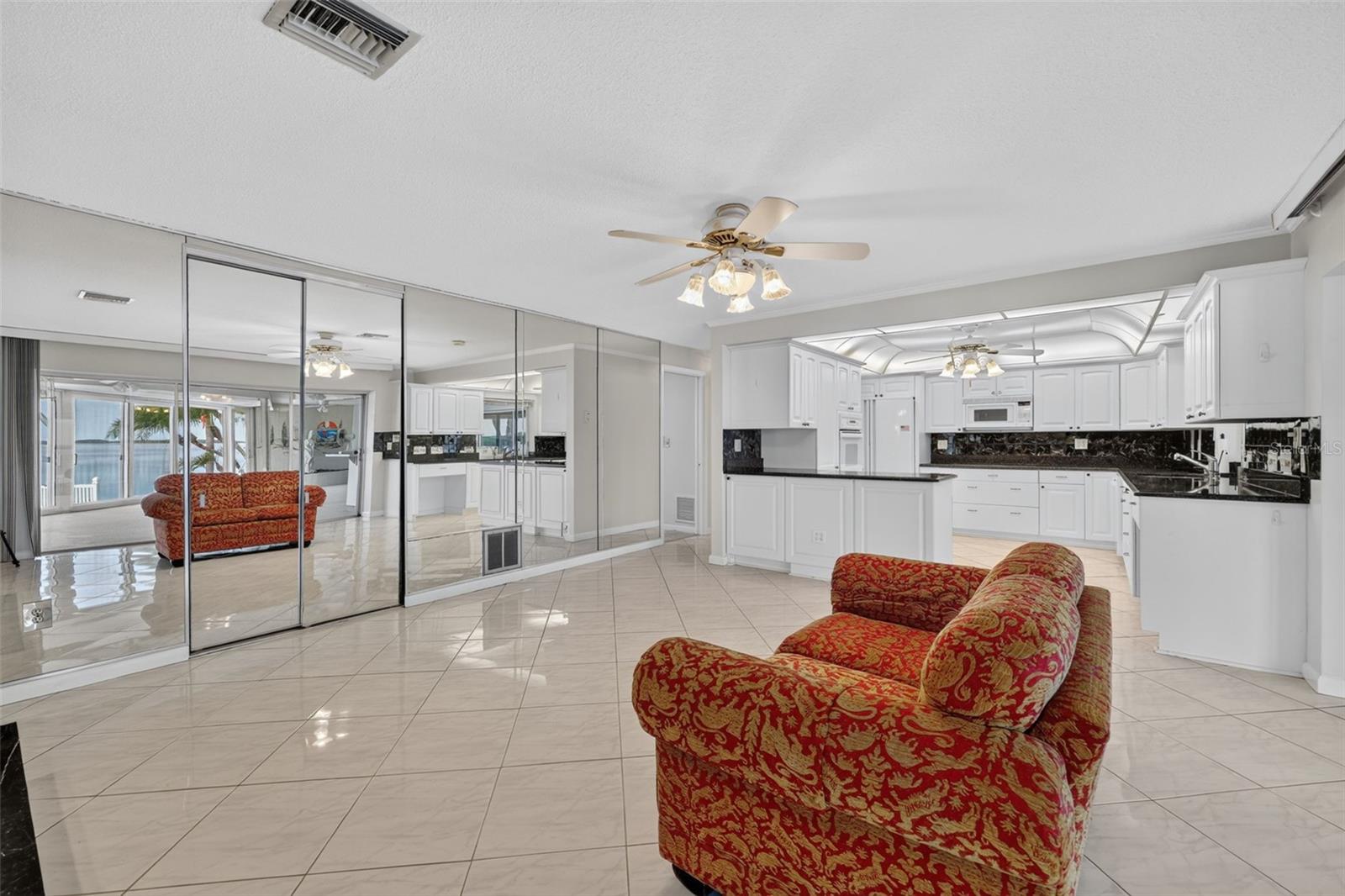 891 ISLAND WAY