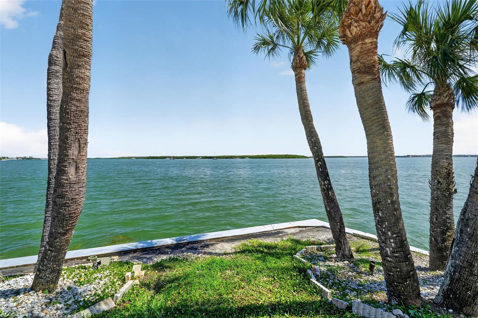 891 ISLAND WAY
