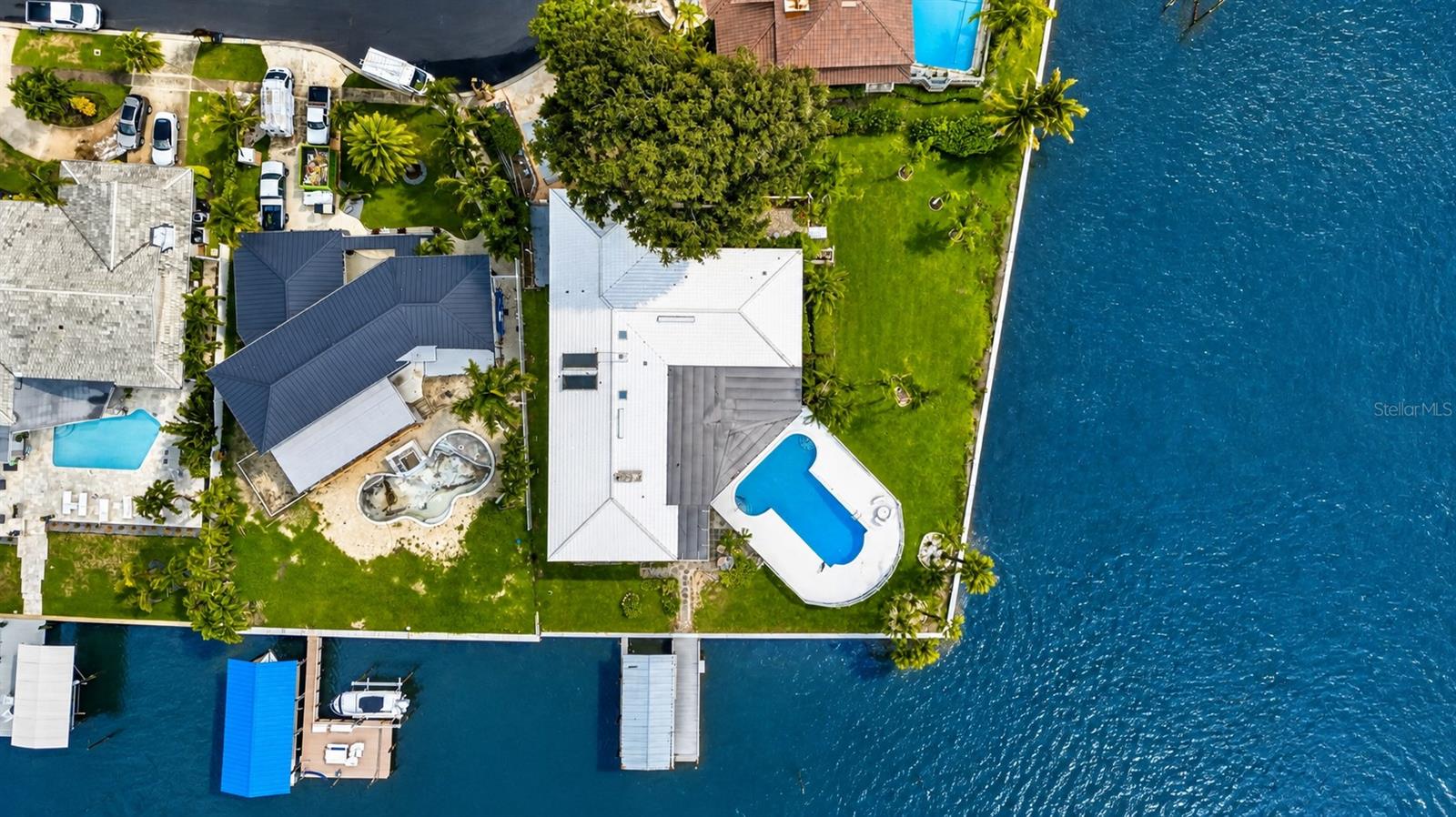 891 ISLAND WAY