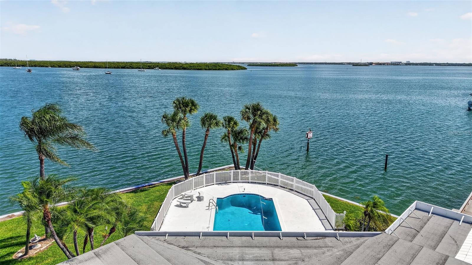 891 ISLAND WAY