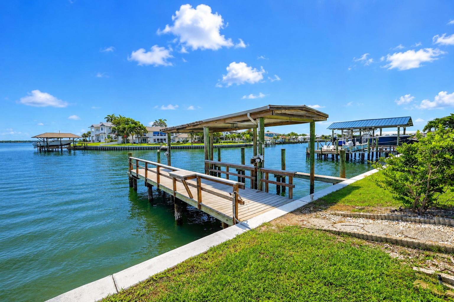 891 ISLAND WAY