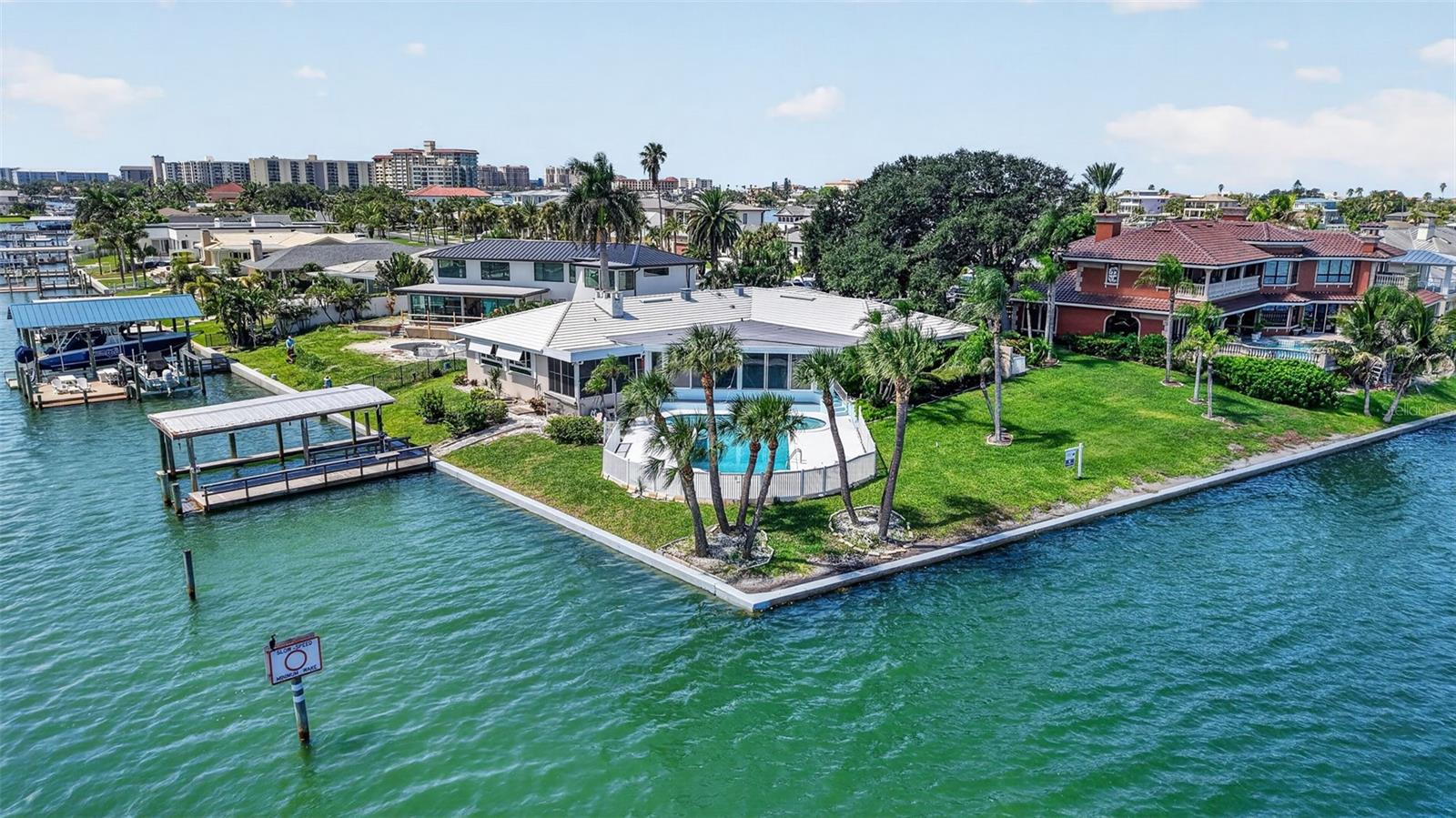 891 ISLAND WAY