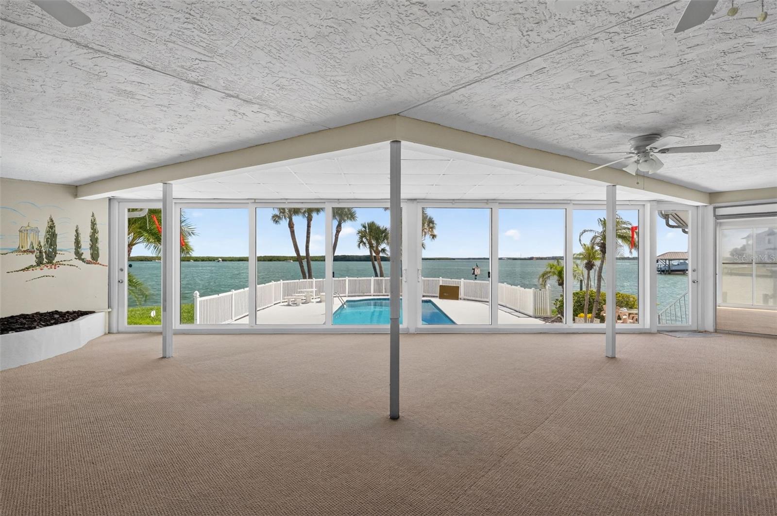 891 ISLAND WAY